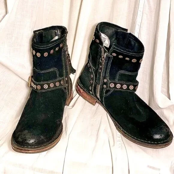 UGG Fabrizia Studded Distressed Black Suede Moto Boots 1003235 Sz 8 - Picture 1 of 13